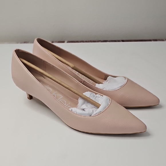 Calvin Klein GABRIANA Elegant Blushed Pink Women's Kitten Heels - Picture 1 of 8